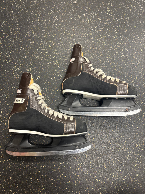 Used CCM SUPER PRO Senior Hockey Skate Senior 8.5 11774-S000081996