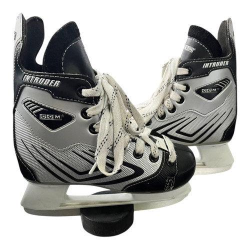 Used CCM INTRUDER Junior Hockey Skate Junior 01 11820-S000043402