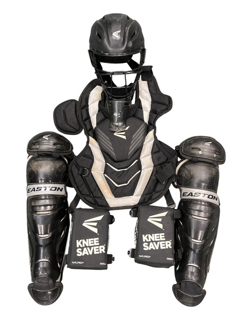 Vist Large View of Product Image Which is Used Easton EASTON 9-12 CATCHERS SET Catchers Helmet w/Mask Black MD 11747-S000269793