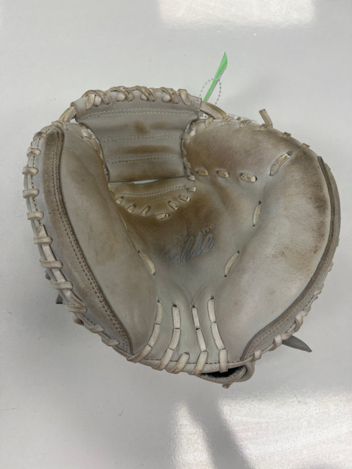 Vist Large View of Product Image Which is Used VALVE 27 INCHES BB/SB Catchers RH Throw None 28"