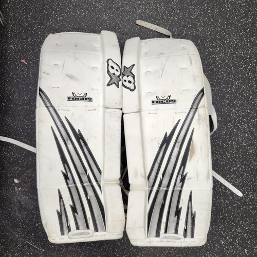 Used Brians FOCUS Goalie Leg Pads Senior White 34" 10589-S000415705