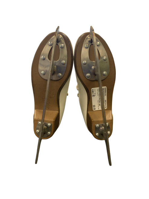 Vist Large View of Product Image Which is Used Lake Placid ALPINE 900 Girls Figure Skate White Junior 05 11770-S000062151