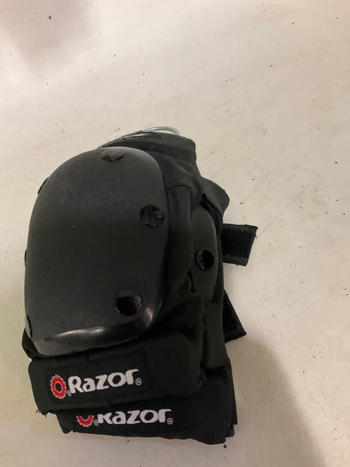 Used RAZOR KNEE PADS YOUTH Inline Kneepads Black LG 11790-S000046791