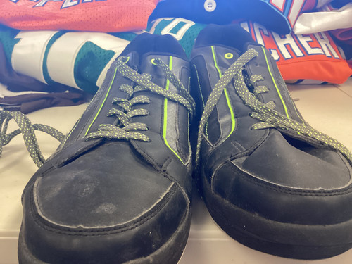 Vist Large View of Product Image Which is Used Bowling Shoes