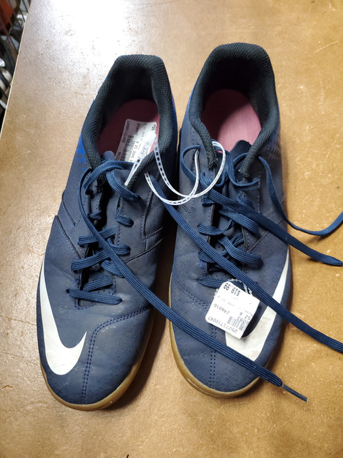 Vist Large View of Product Image Which is Used Nike ID SHOE SZ 8 Soccer Indoor Shoes Navy Blue Senior 8