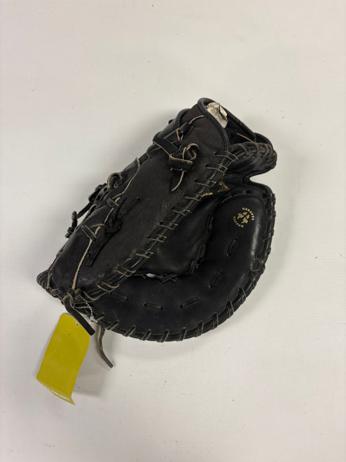 Vist Large View of Product Image Which is Used Mizuno GFX102 LH Throw Fastpitch Gloves Black 15"