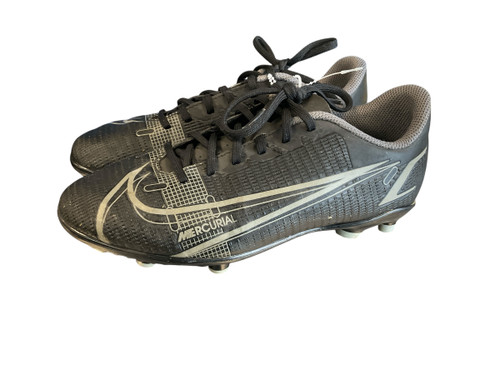 Used Nike Soccer Cleats None Junior 04.5 11450-S000500683