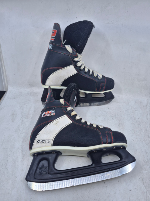 Used CCM FUSION 32 Senior Hockey Skate Senior 5 10589-S000415895