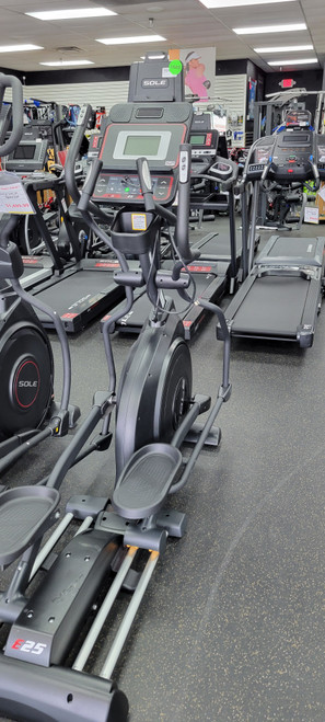 Vist Large View of Product Image Which is Used Sole E25 Programmable Elliptical 11497-S000150395