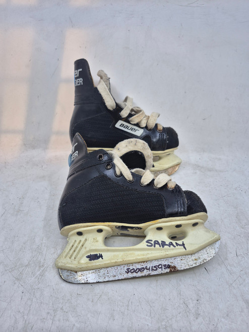 Used Bauer CHARGER Youth Hockey Skate Youth 09.0 10589-S000415930