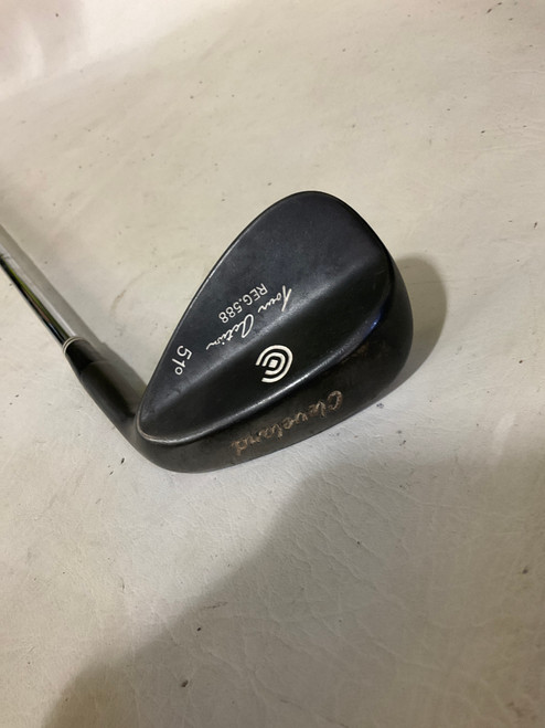 Used Cleveland REG 588 51 Golf Chipper RH 52 Degree 11790-S000046854