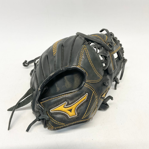 Vist Large View of Product Image Which is Used Mizuno FINCH RH Throw Fastpitch Gloves Black 10"