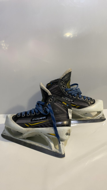 Vist Large View of Product Image Which is Used Bauer SUPREME ONE.9 YTH 13.5 Youth Goalie Skate Youth 13.5