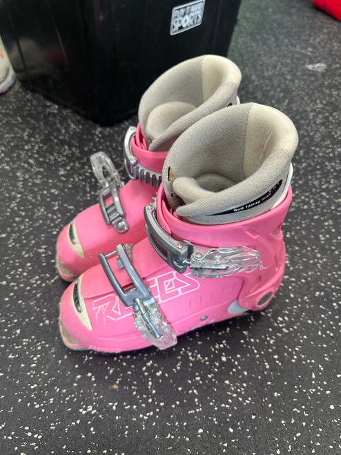 Vist Large View of Product Image Which is Used Roces 61 Girls DH Ski Boot Pink 255 MP - M07.5 - W08.5 11849-S000029737