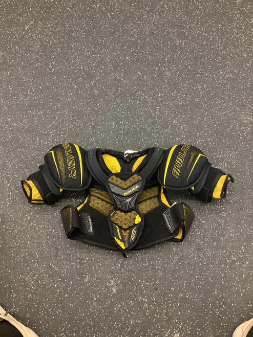 Vist Large View of Product Image Which is Used Bauer TOTAL ONE Junior Shoulder Pads LG 11162-C000432381