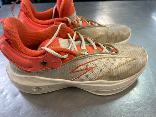 Vist Large View of Product Image Which is Used Antioch Basketball Shoes M White Senior 9 11868-S000064092