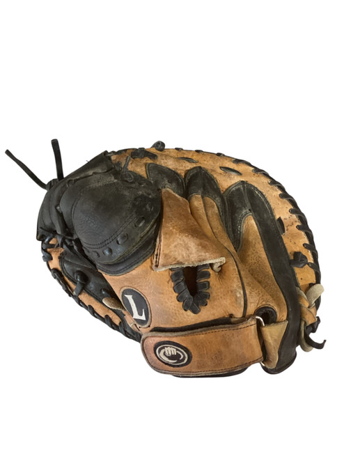 Vist Large View of Product Image Which is Used Louisville Slugger TPS BB/SB Catchers RH Throw None 31 1/2"