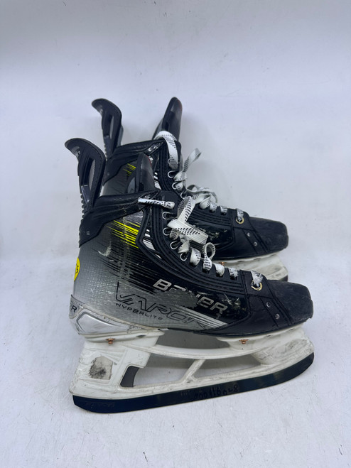 Used Bauer VAPOR HYPERLITE 2 Junior Hockey Skate Junior 05.5 10589-S000416028