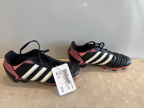 Vist Large View of Product Image Which is Used Adidas Soccer Cleats Black Junior 01 11858-S000077408