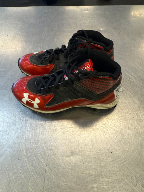 Vist Large View of Product Image Which is Used Under Armour Jr FB Cleats Black Junior 05 11339-S000192247