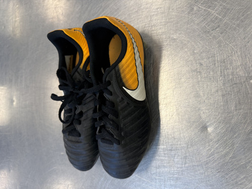 Vist Large View of Product Image Which is Used Nike Soccer Cleats Yellow Junior 03.5 11339-S000192271