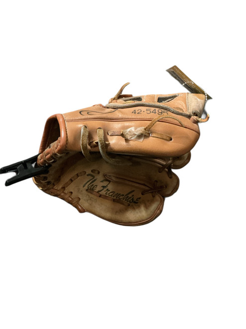 Vist Large View of Product Image Which is Used Spalding SPALDING RH THROW BB/SB Glove RH Throw Tan 10"