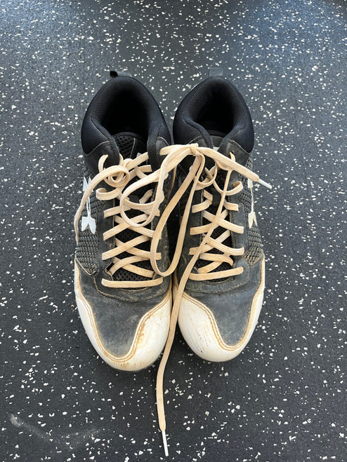 Vist Large View of Product Image Which is Used Under Armour ARMOUR GLIDE BB/SB Cleats Black And White Junior 05