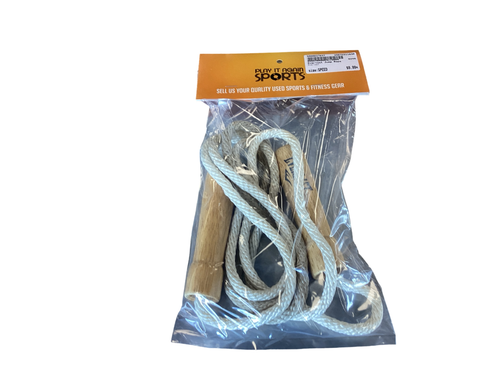 Vist Large View of Product Image Which is Used Everlast Jump Rope Speed Rope