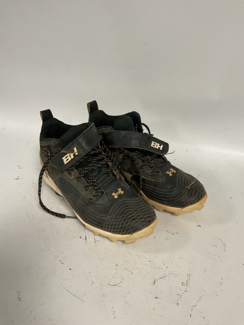 Vist Large View of Product Image Which is Used Under Armour BH BB/SB Cleats Black Junior 04