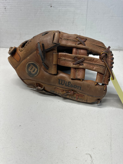 Used Wilson A2054 BB/SB Glove RH Throw Brown 13" 11835-S000196872