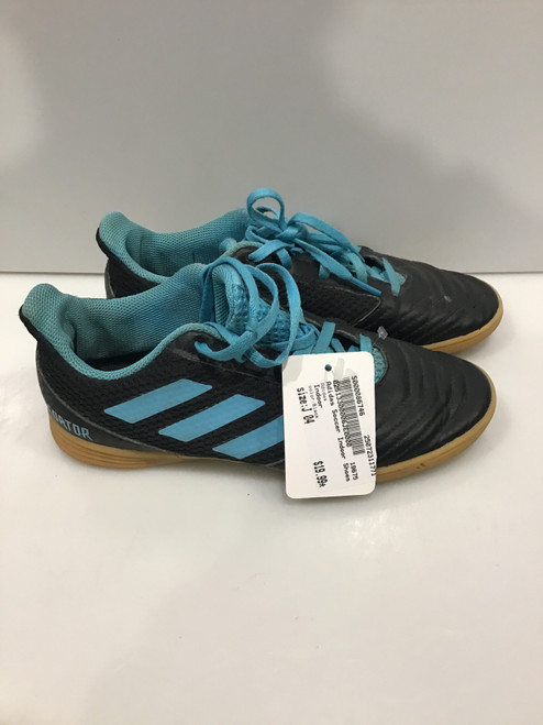 Vist Large View of Product Image Which is Used Adidas Soccer Indoor Shoes Black Junior 04