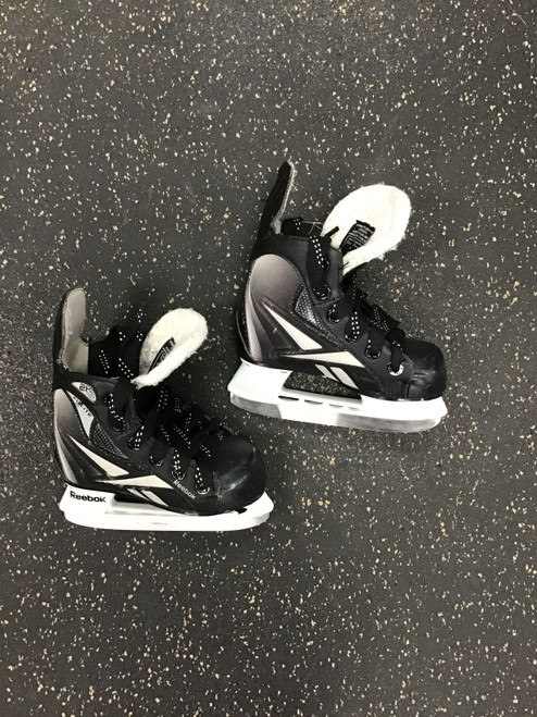 Vist Large View of Product Image Which is Used Reebok 2K FITLITE Youth Hockey Skate Youth 08.0