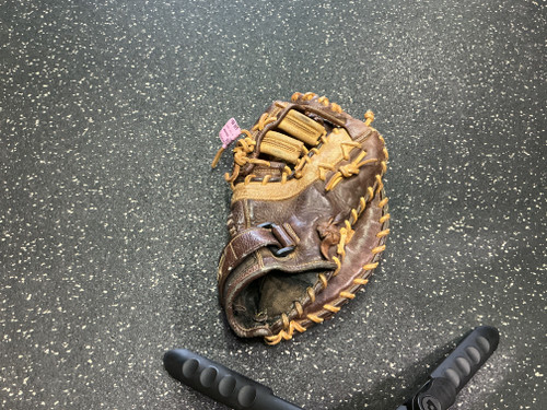Vist Large View of Product Image Which is Used Mizuno GXF 90B2 BB/SB First Base RH Throw Brown 12 1/2"