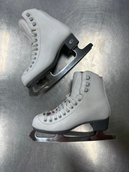 Vist Large View of Product Image Which is Used Riedell PEARL 114W Girls Figure Skate White Junior 04