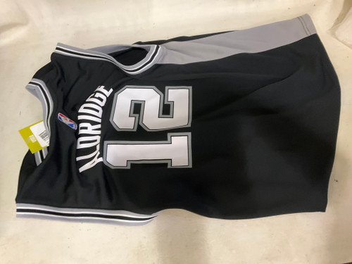 Vist Large View of Product Image Which is Used Adidas Basketball Youth Top Grey LG 11790-S000047024