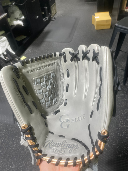Vist Large View of Product Image Which is Used Rawlings GG ELITE BB/SB Glove RH Throw Grey 12" 11825-S000033625