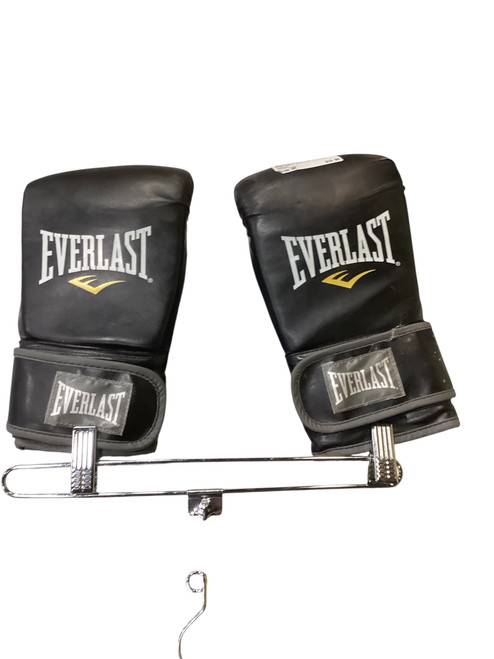 Vist Large View of Product Image Which is Used Everlast Boxing Gloves Black SM 11884-S000049395