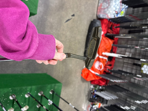 Vist Large View of Product Image Which is Used Ping ANSER Mens Putter RH