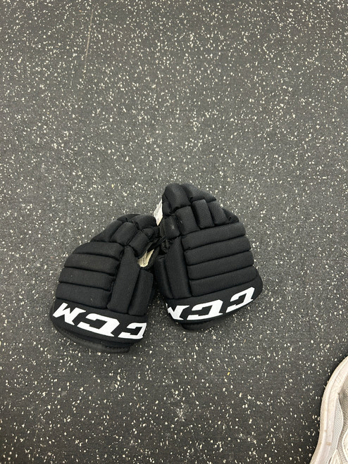 Vist Large View of Product Image Which is Used CCM LTP Junior Gloves Black 10" 11162-S000432708