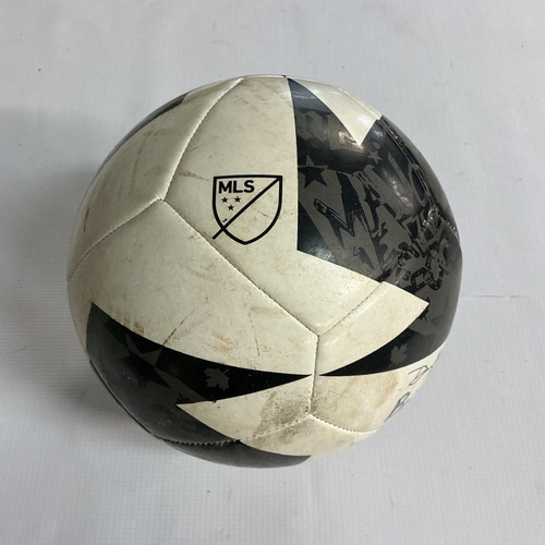 Vist Large View of Product Image Which is Used Adidas ADIDAS SOCCER BALL All Size Soccer Ball Royal Blue 4