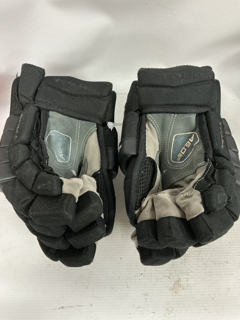 Vist Large View of Product Image Which is Used True A6.0 SBP PRO GLOVE Junior Gloves Black 12"