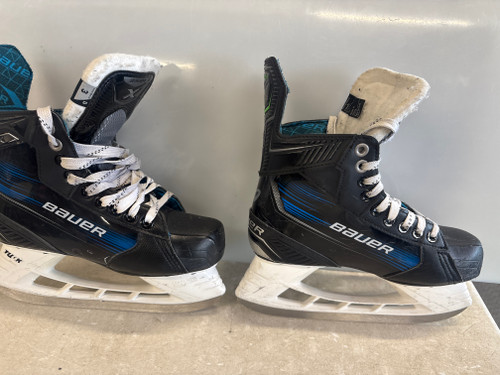 Vist Large View of Product Image Which is Used Bauer X Junior Hockey Skate Junior 03 11858-S000077524
