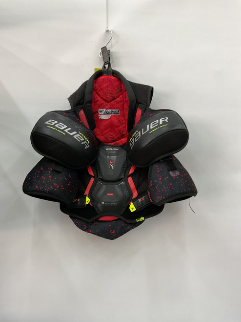 Vist Large View of Product Image Which is Used Bauer VAPOR 3X Intermediate Shoulder Pads MD 11871-S000019652