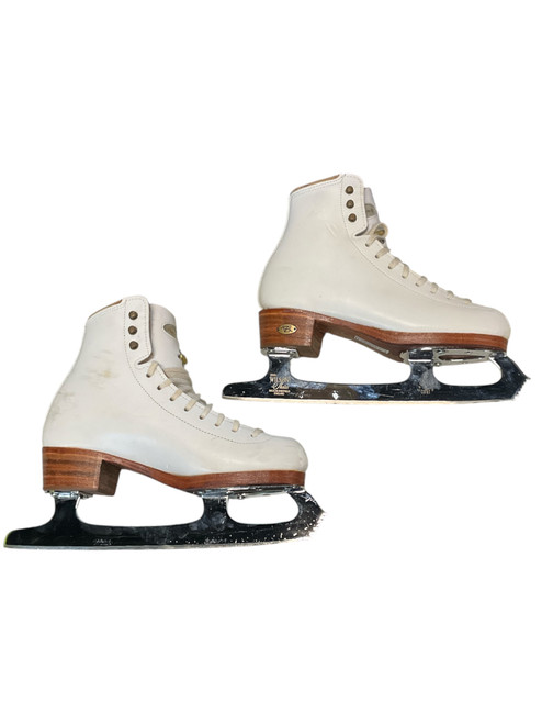 Vist Large View of Product Image Which is Used Riedell 51738 Girls Figure Skate White Junior 03.5 11512-S000225091