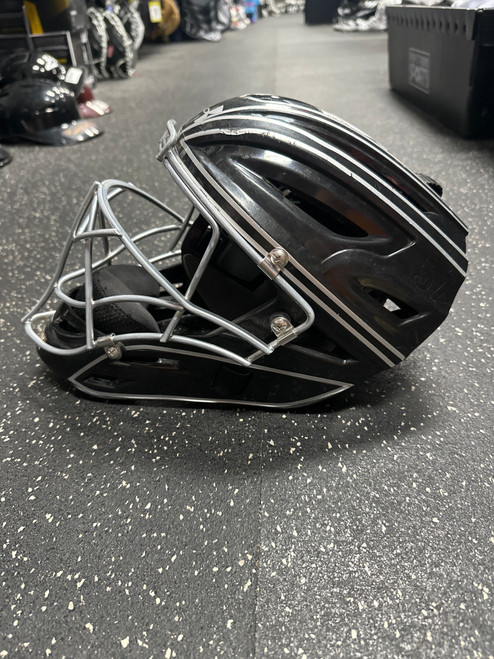 Vist Large View of Product Image Which is Used Under Armour UAHG2YVS-1 Catchers Helmet w/Mask Black SM 10558-S000239372