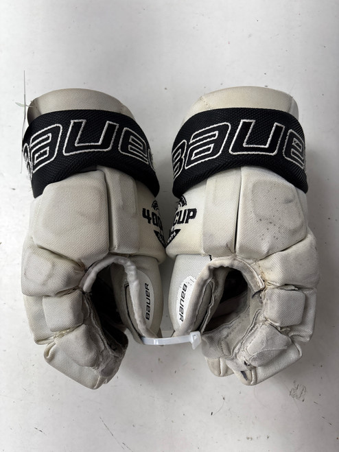 Vist Large View of Product Image Which is Used Bauer VAPOR TEAM ELITE Junior Gloves White 11" 11891-S000304959