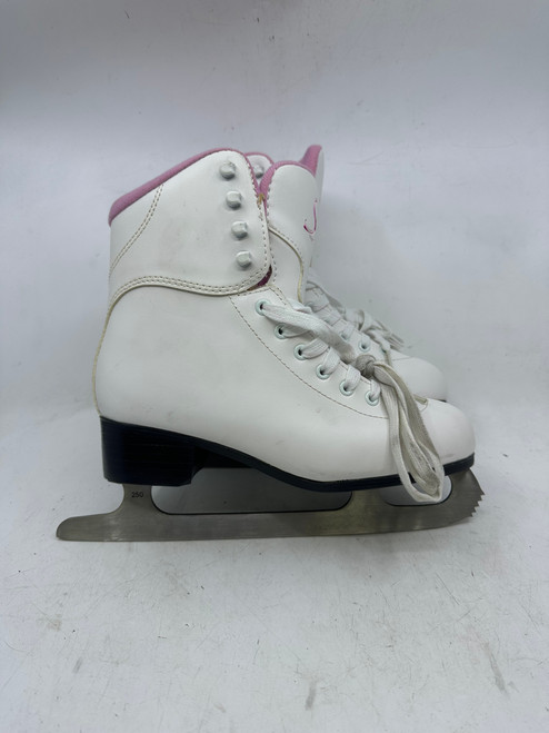 Vist Large View of Product Image Which is Used Jackson SOFT SKATE WomensFigure Skate White Senior 7 10589-S000416403