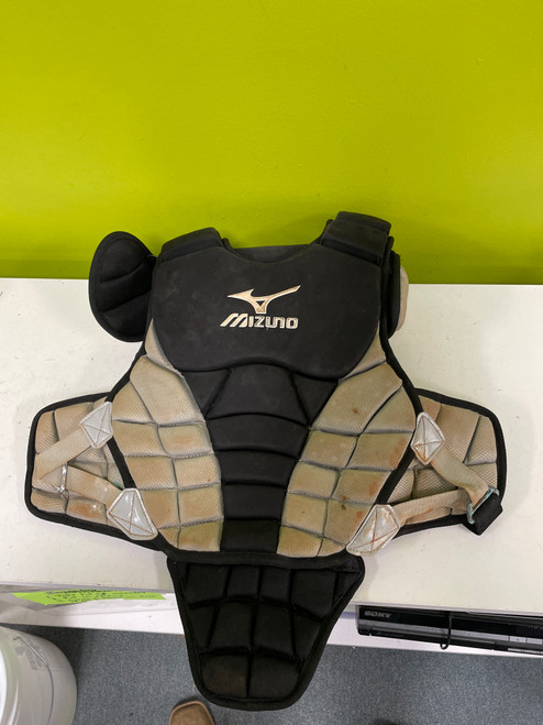 Vist Large View of Product Image Which is Used Mizuno DRYLITE Catchers Chest Protector None Youth 11307-S000258075