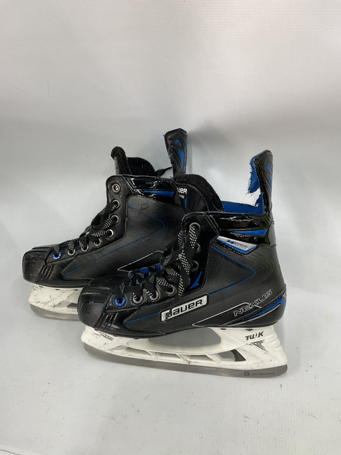 Vist Large View of Product Image Which is Used Bauer NEXUS 2700 Junior Hockey Skate Junior 01.5
