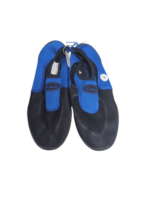 Vist Large View of Product Image Which is Used Water Shoes M Black Senior 9